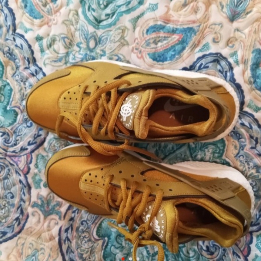 women's huarache sneakers size 6.5